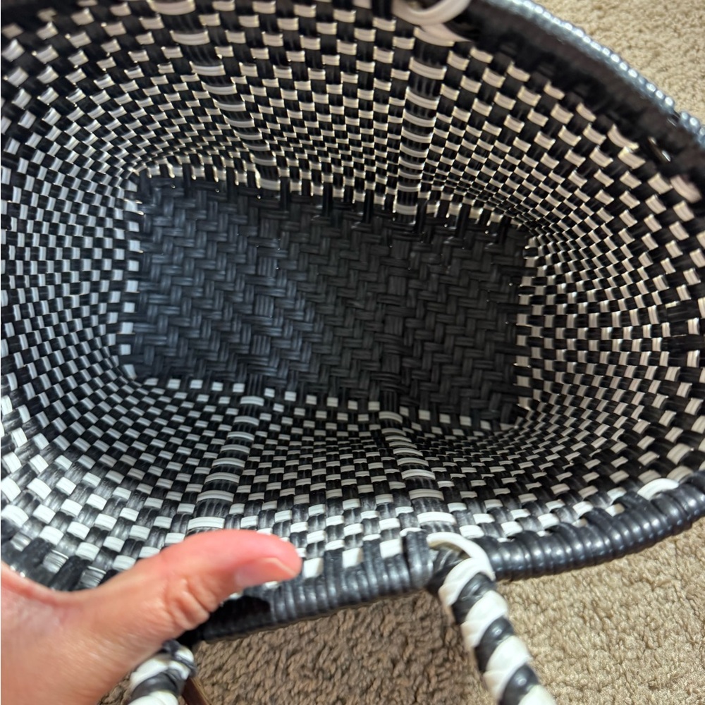 Maria Victoria Black and White Woven Tote Bag - Picture 3 of 7